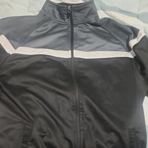 Men's Black and Gray Jacket